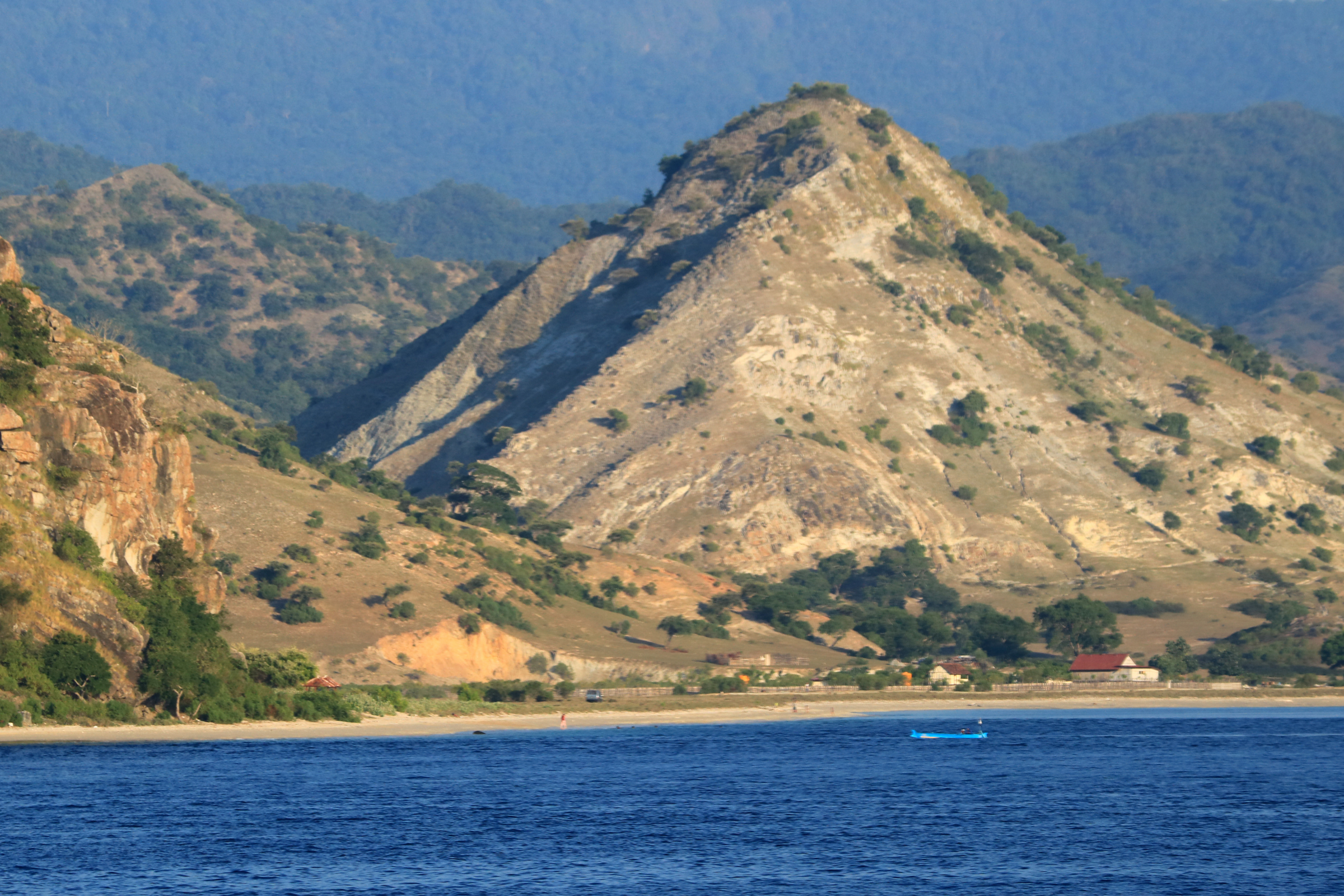 saleh bay, sumbawa (3).webp